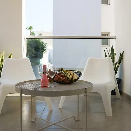 Daire Phaedrus Living Centre Luxury Flat Anemone 103